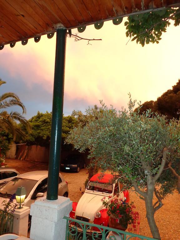 L'Ilot Fleuri Hotel Le Lavandou Buitenkant foto
