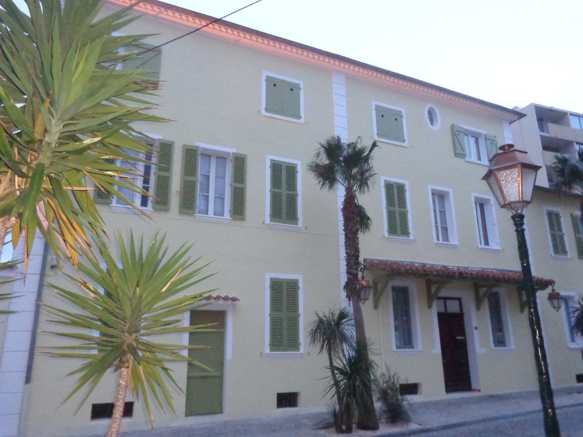 L'Ilot Fleuri Hotel Le Lavandou Buitenkant foto