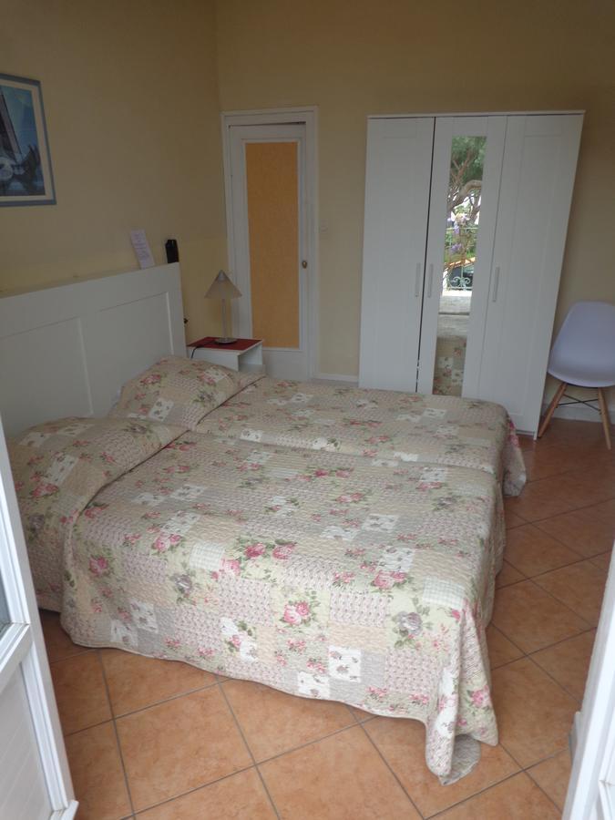 L'Ilot Fleuri Hotel Le Lavandou Buitenkant foto
